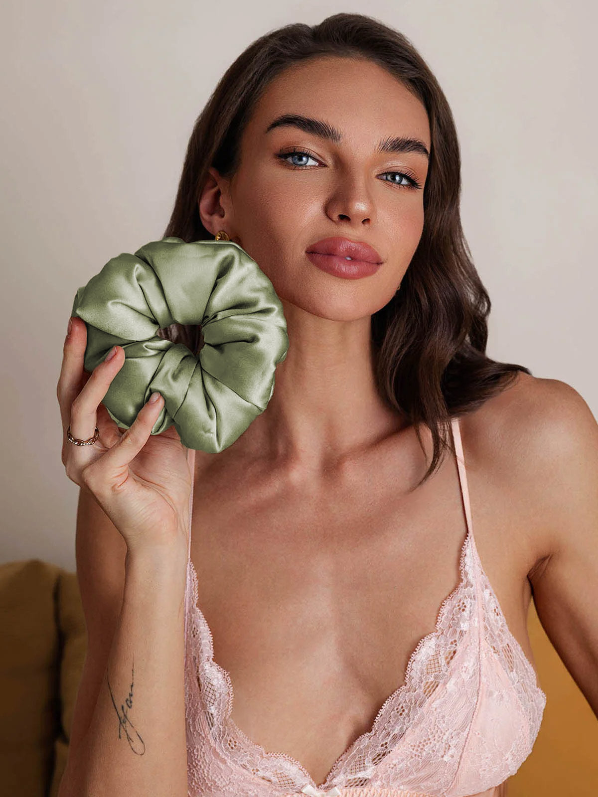 [Light Green] SilkSilky-CA Pure Silk Scrunchie 004