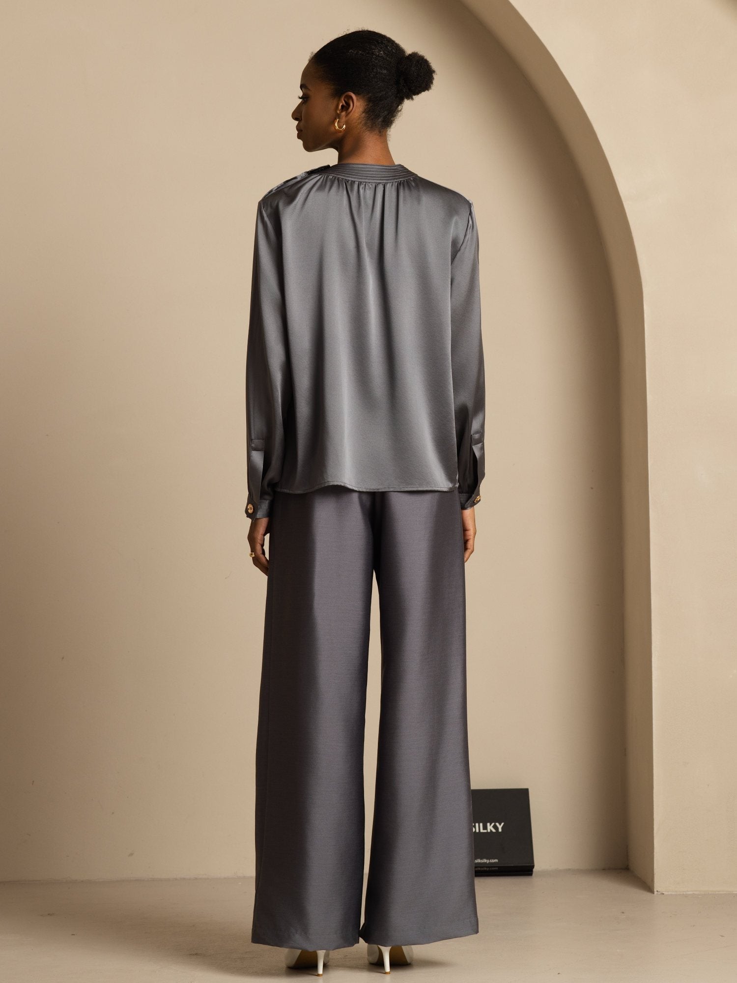 [Dark Gray] SilkSilky-CA 19Momme Stretch Silk Charmeuse Long Sleeve Round Neck Blouse 002