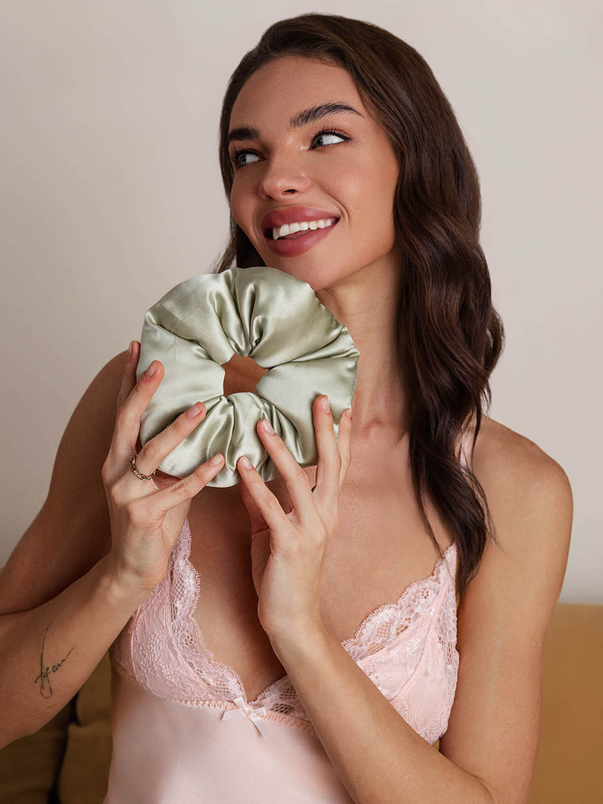 SilkSilky-CA Pure Silk Scrunchie MintGreen 003