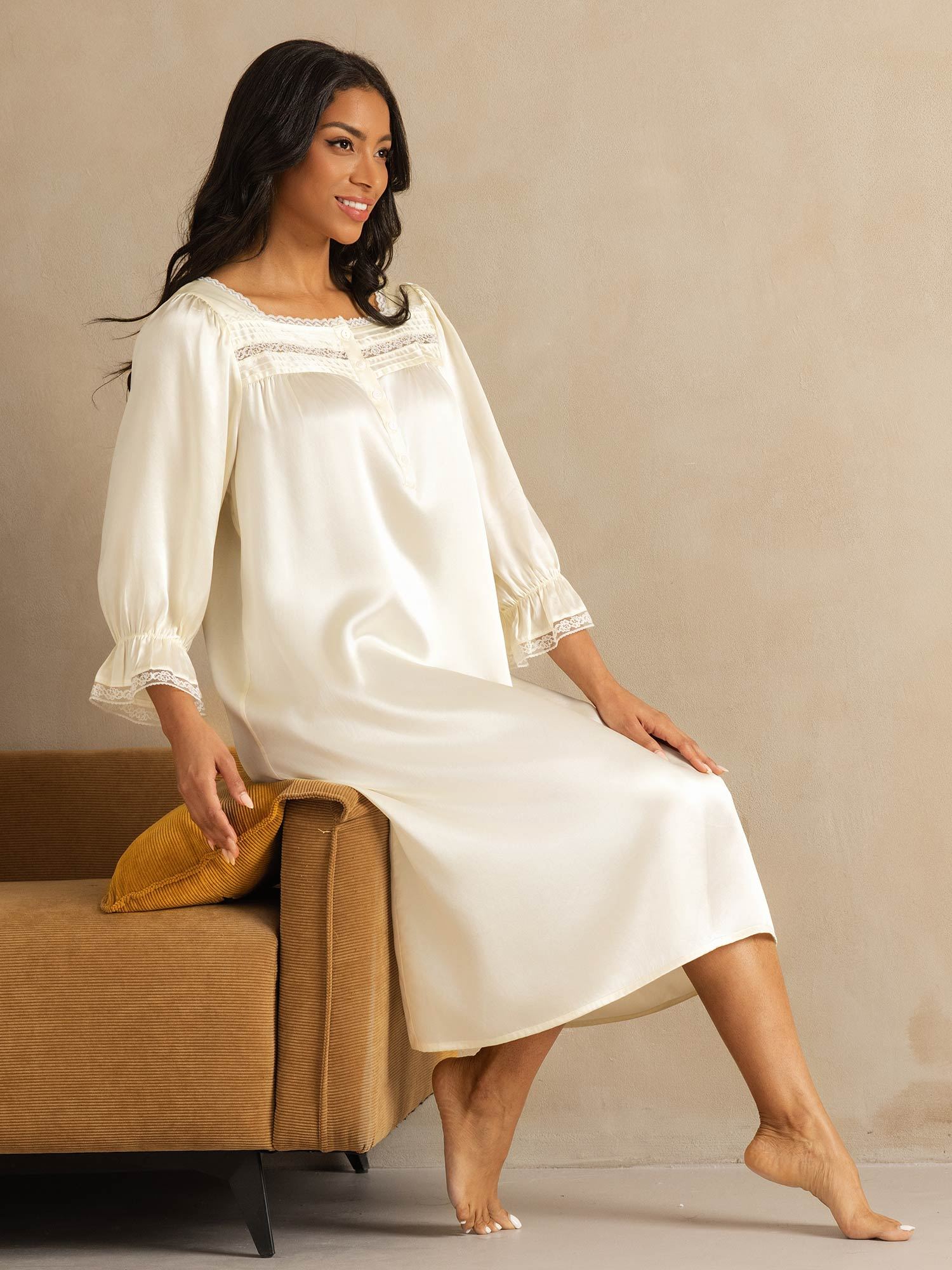 [White] SilkSilky-CA Pure Silk Square Neck Nightgown 008