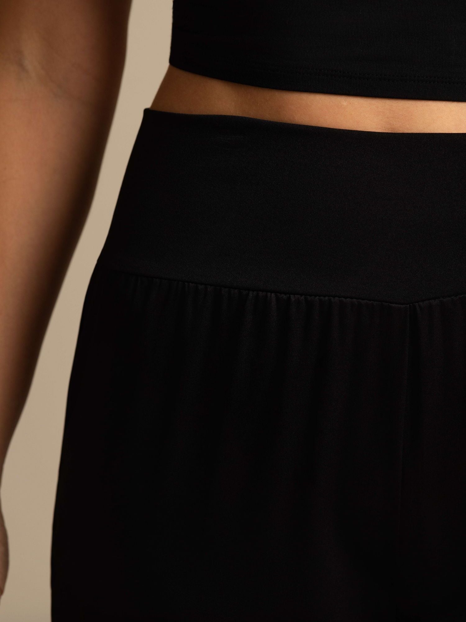 [Black] SilkSilky-CA 19Momme Silk Womens Pants 004