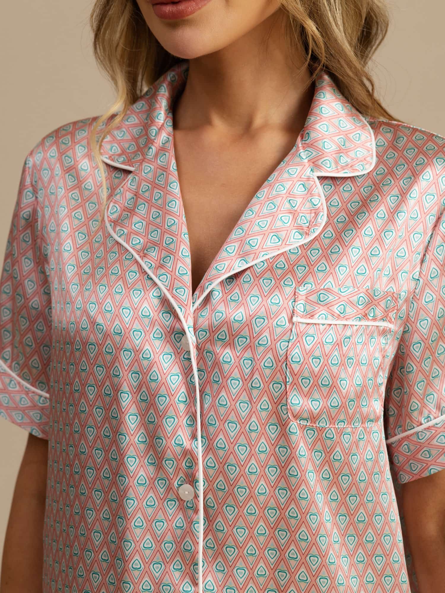 [Pink Heart Geo] SilkSilky-CA Short Sleeve Notch Collar Women's Pajamas 004