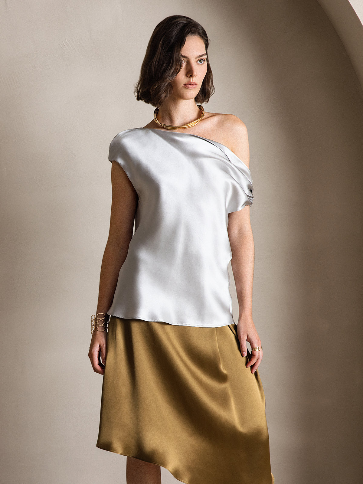 [Light Gray] SilkSilky-CA 19Momme Silk One Shoulder Women's T-Shirt 003