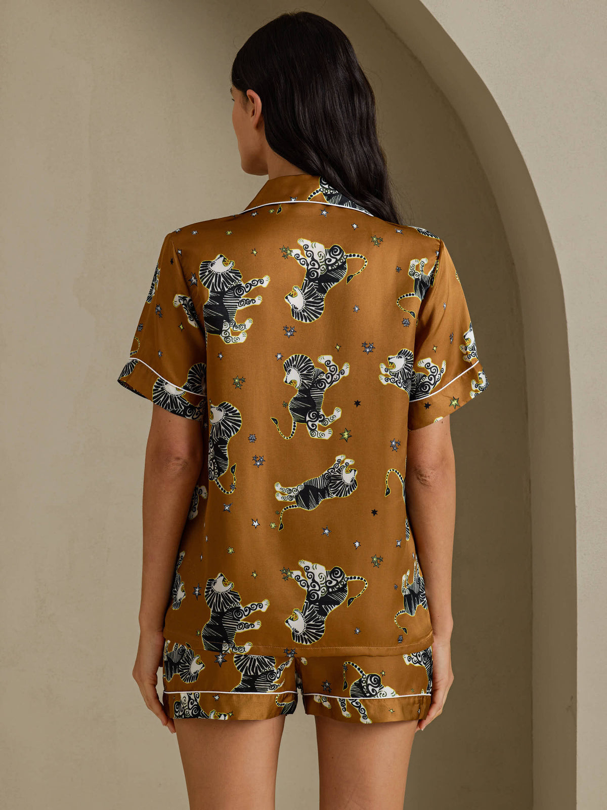 [Brown Lion] SilkSilky-CA Short Sleeve Notch Collar Women's Pajamas 002