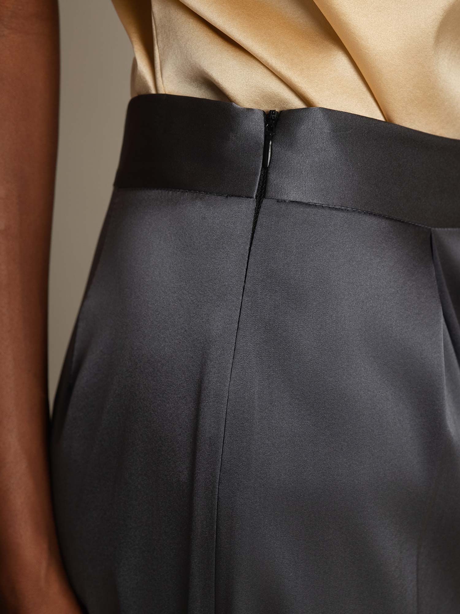 [Dark Gray] SilkSilky-CA 19Momme Silk Womens Pants 005,