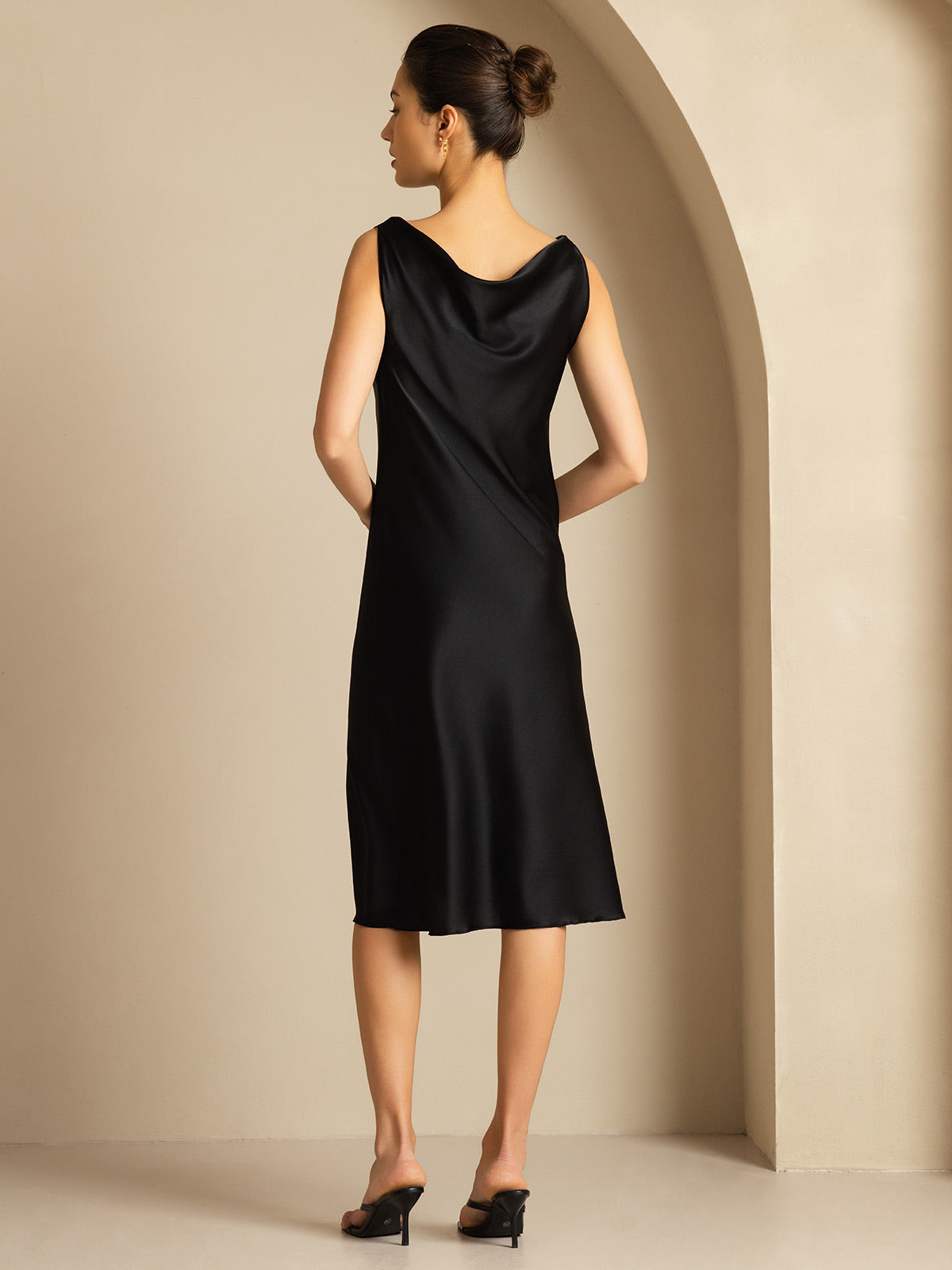 [Black] SilkSilky-CA 19Momme Silk Cowl Neck Dress 002