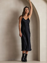 [Black] SilkSilky-CA Spaghetti Strap V Neck Dress 006