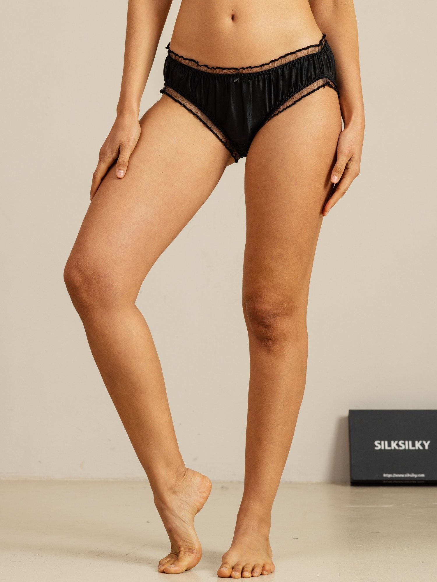 [Black] SilkSilky-CA Panty 005