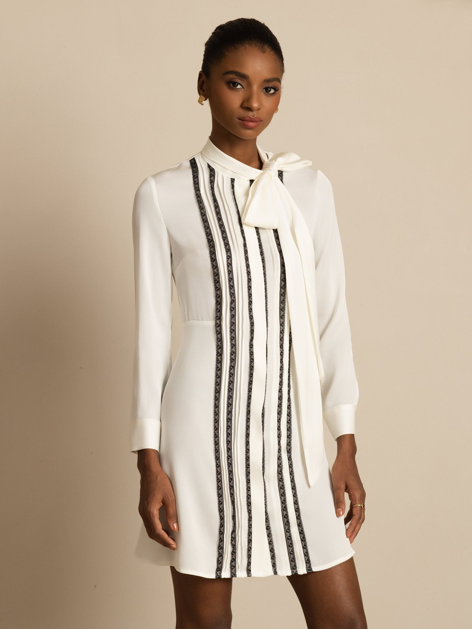 [White] SilkSilky-CA 19Momme Stretch Silk Double Georgette Long Sleeve Tie Neck Dress 001