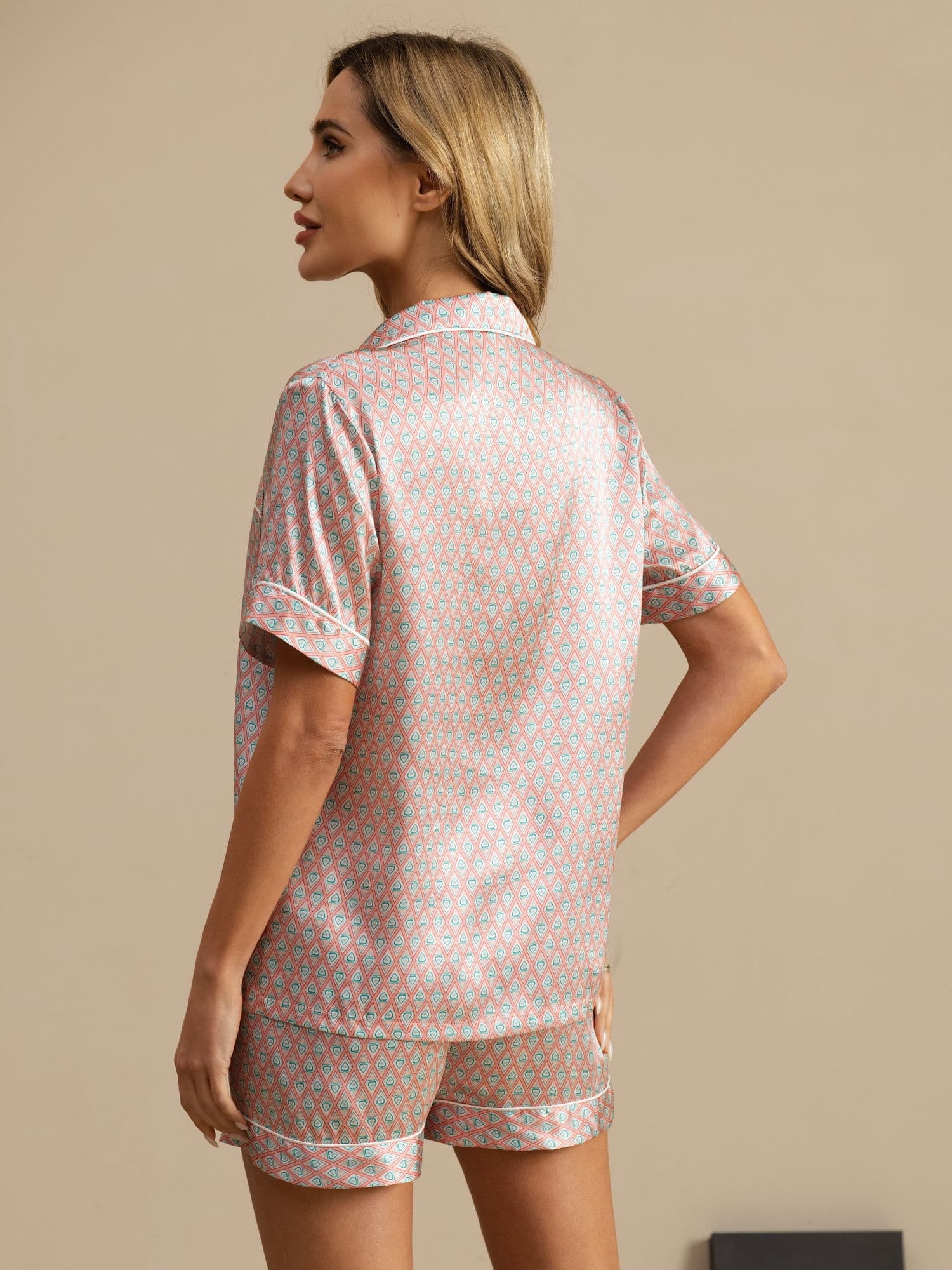 [Pink Heart Geo] SilkSilky-CA Short Sleeve Notch Collar Women's Pajamas 002