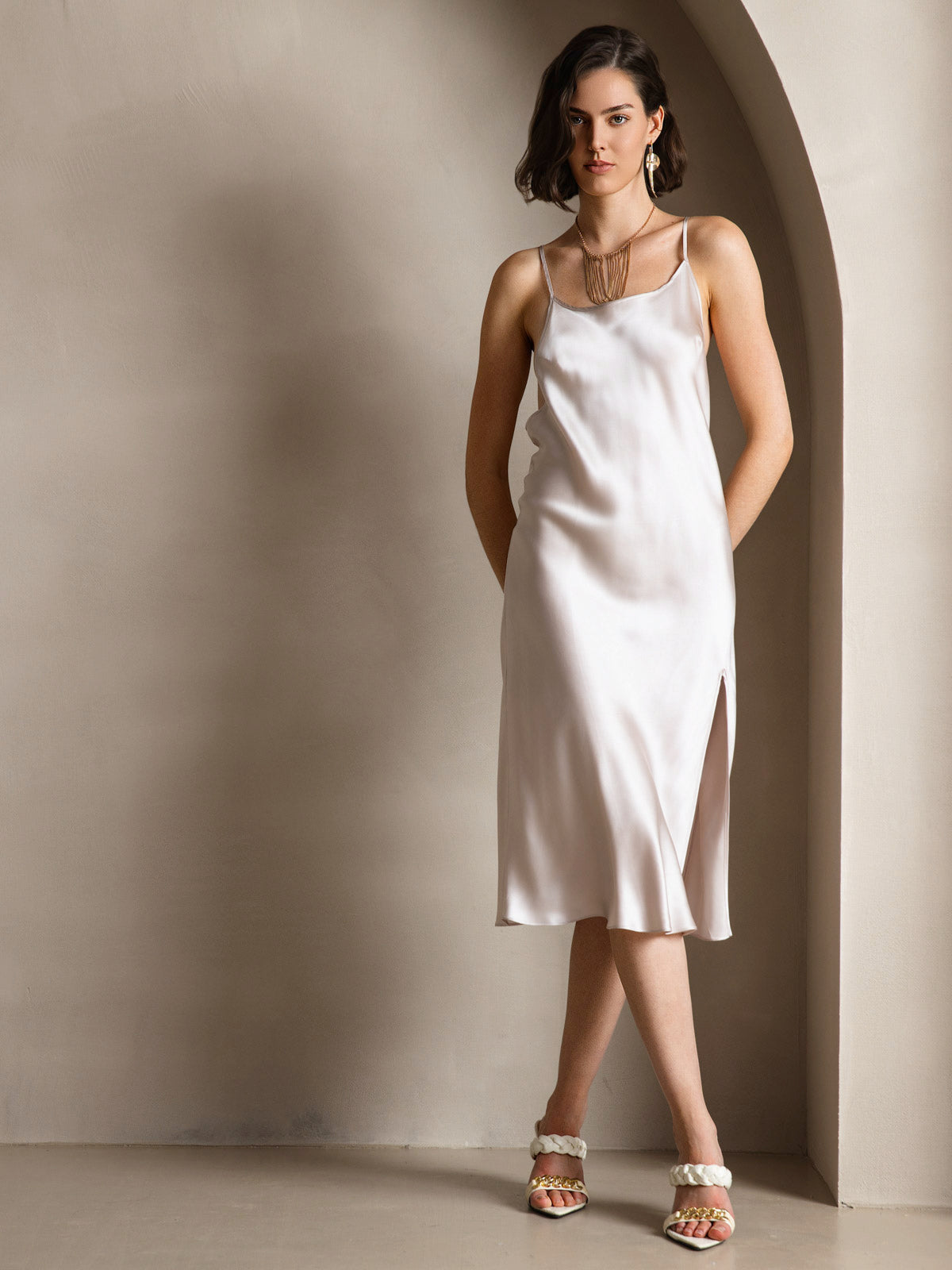 [Beige] SilkSilky-CA Pure Silk Round Neck Dress 001