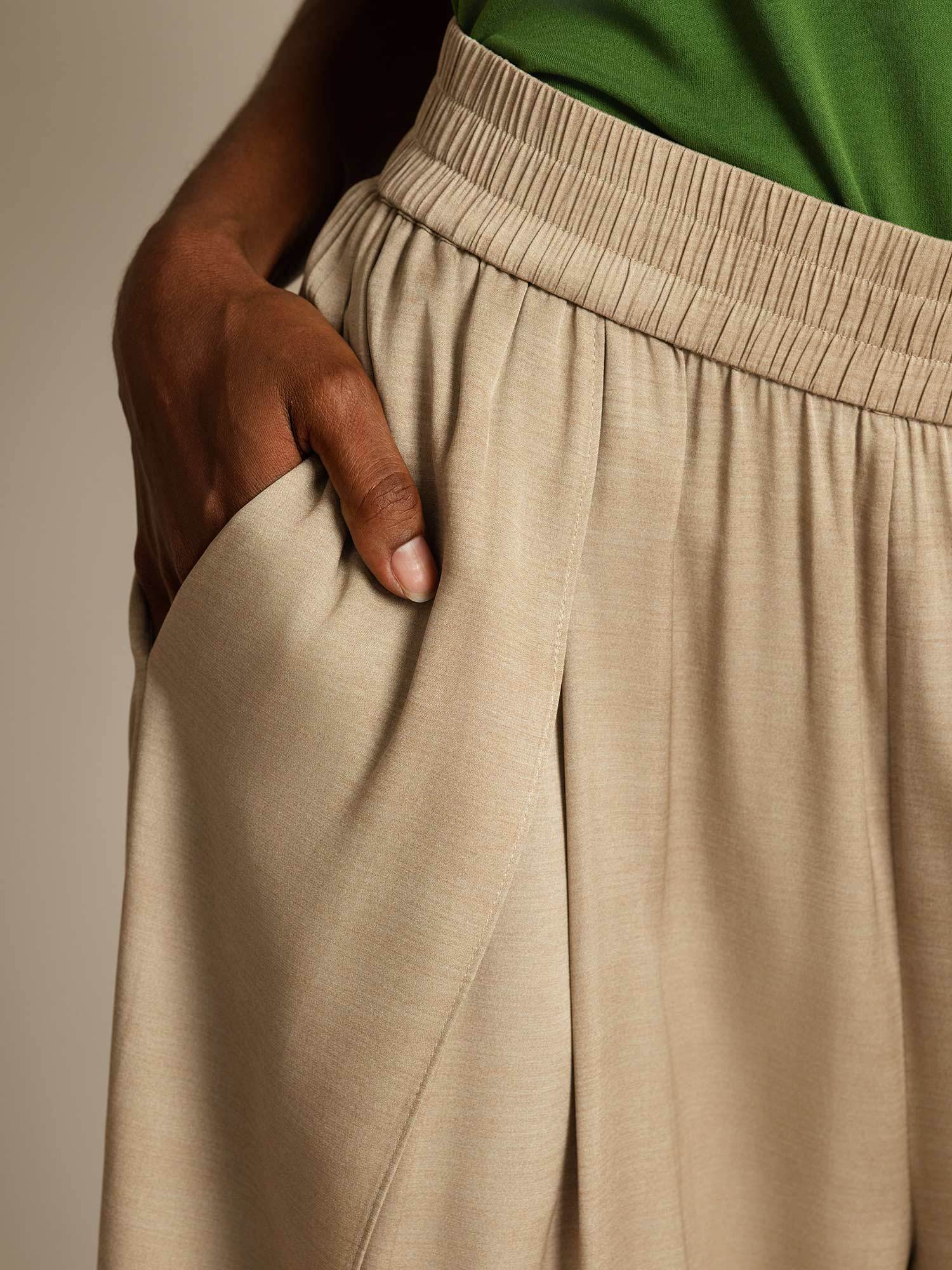 [Tan] SilkSilky-CA 19Momme Silk Womens Pants 004