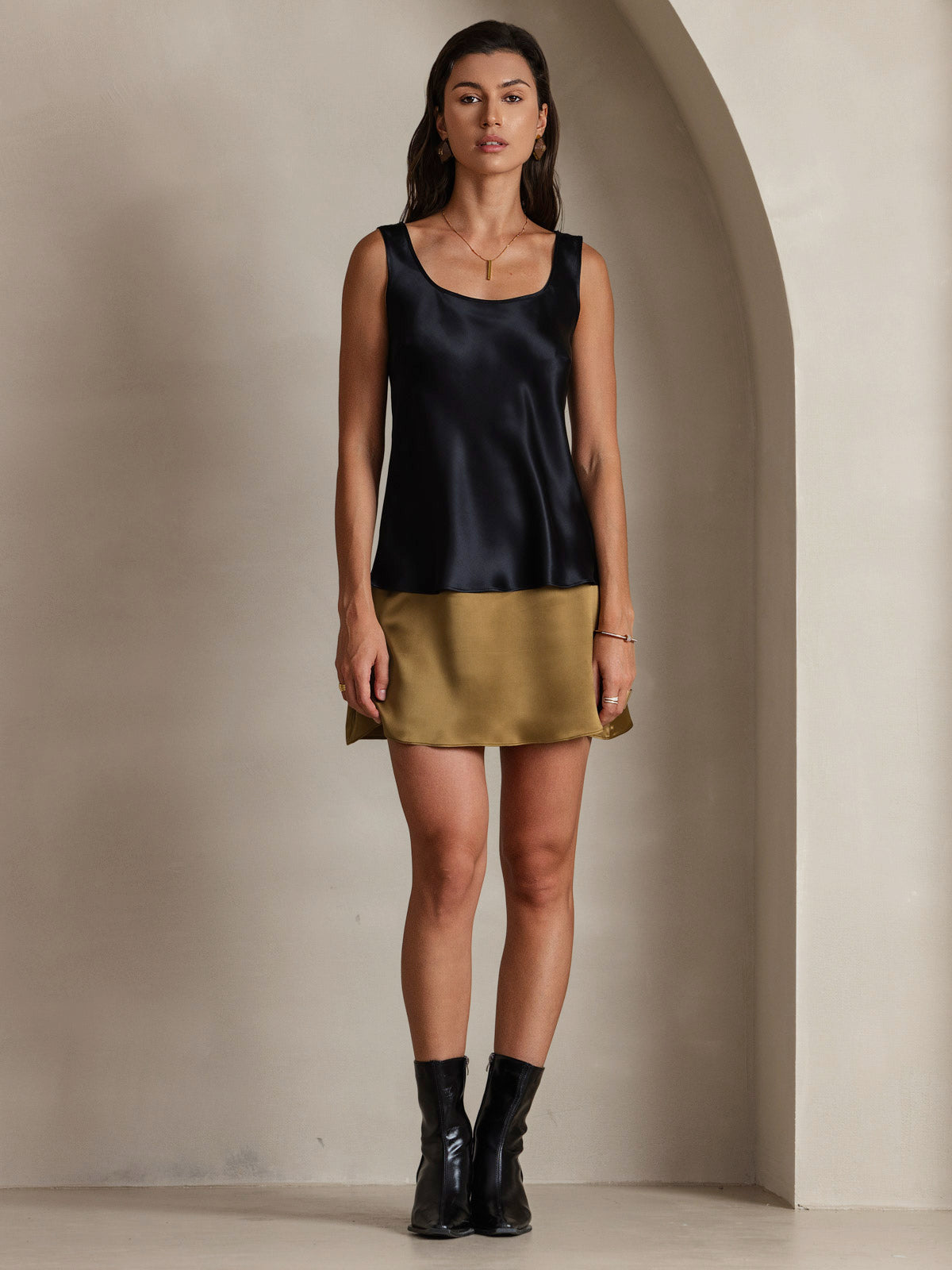 [Black] SilkSilky-CA 19Momme Silk U Neck Camisole 001