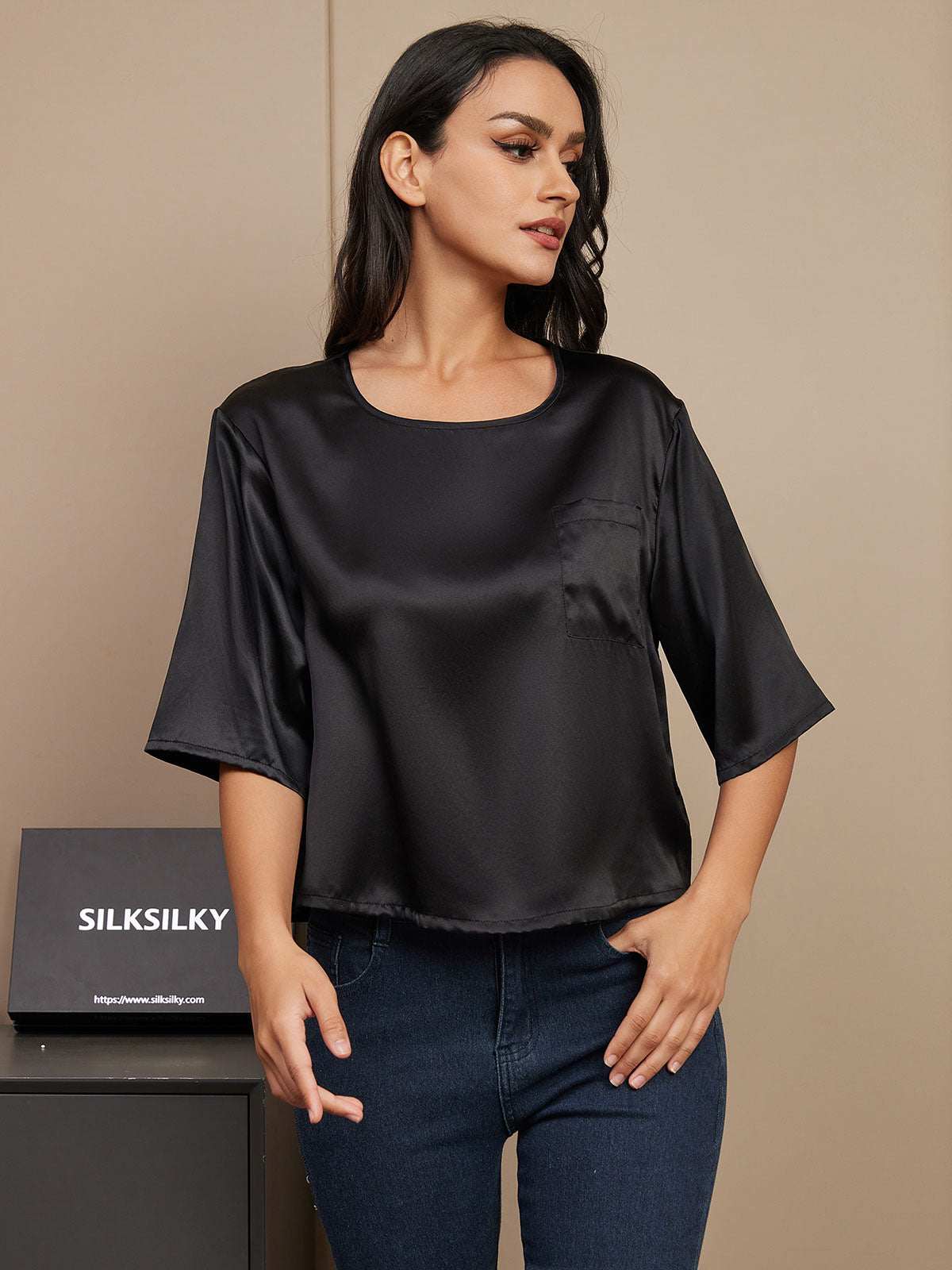 SilkSilky CA Pure Silk Half Sleeve Boat Neck Women's T Shirt Black 004