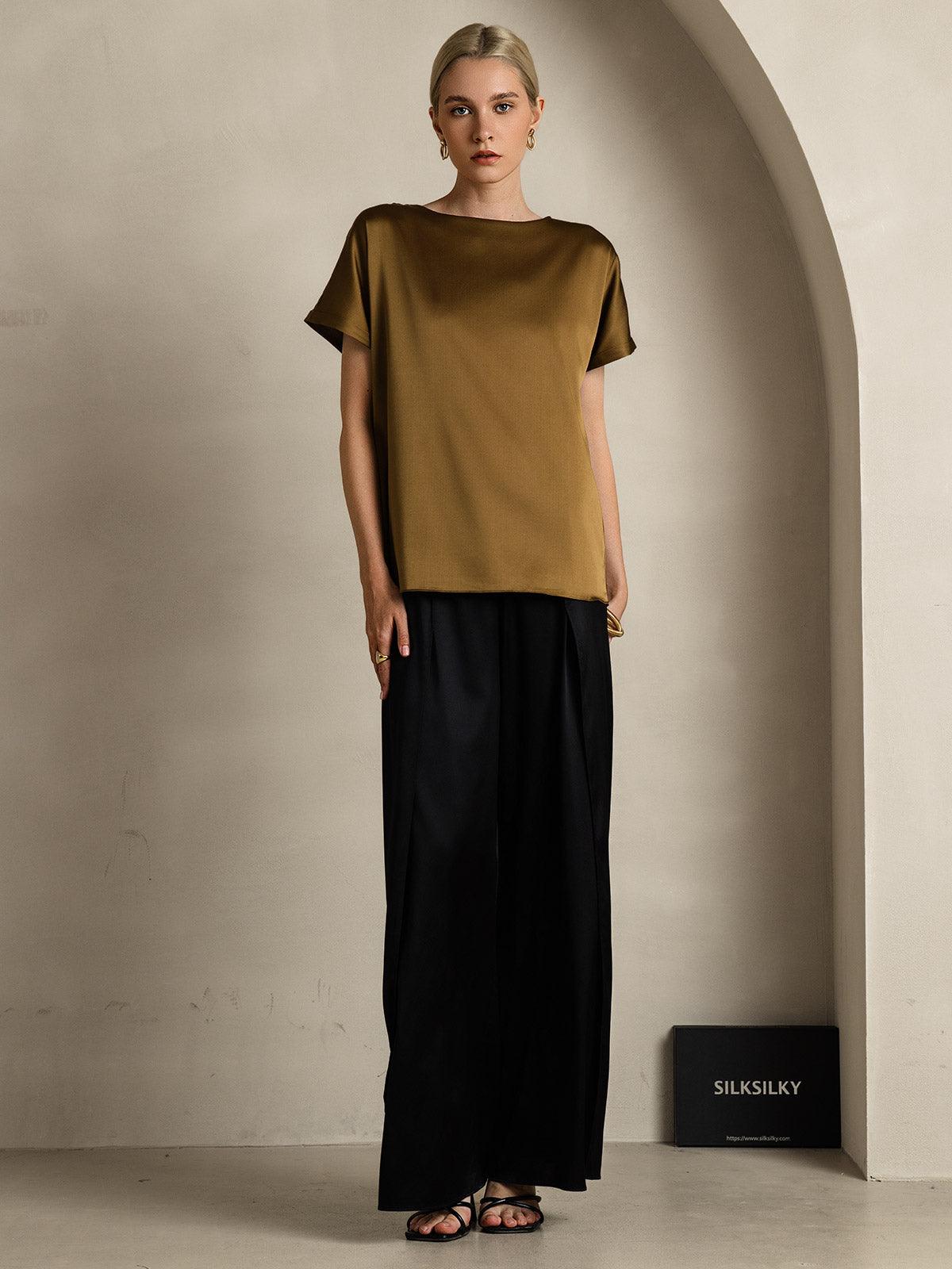 [Brown] SilkSilky-CA 19Momme Silk Round Neck Women's T-Shirt 007