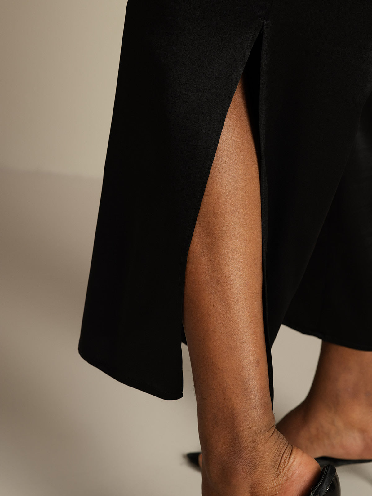 [Black] SilkSilky-CA 19Momme Silk Split Women's Pants 004