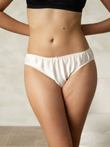[White] SilkSilky-CA Panty 001
