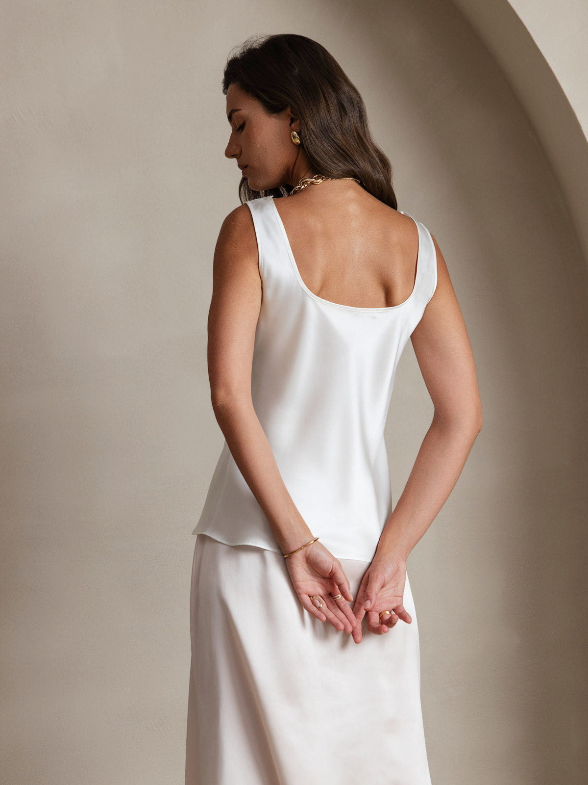 [White] SilkSilky-CA 19Momme Stretch Silk Charmeuse Sleeveless Scoop Neck Camisole 002