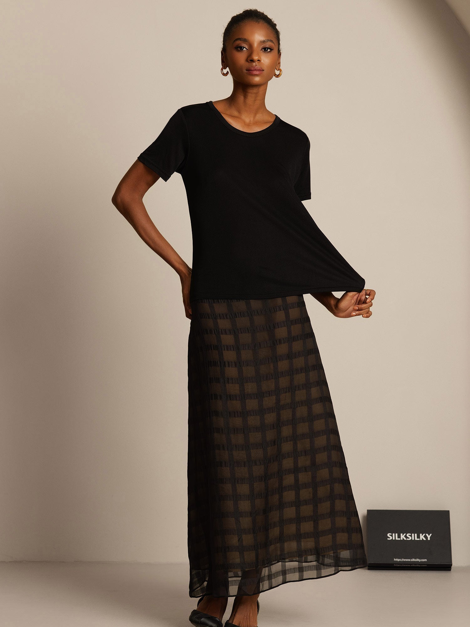 [Black] SilkSilky-CA Silk Knitted Round Neck Women's T-Shirt 008,