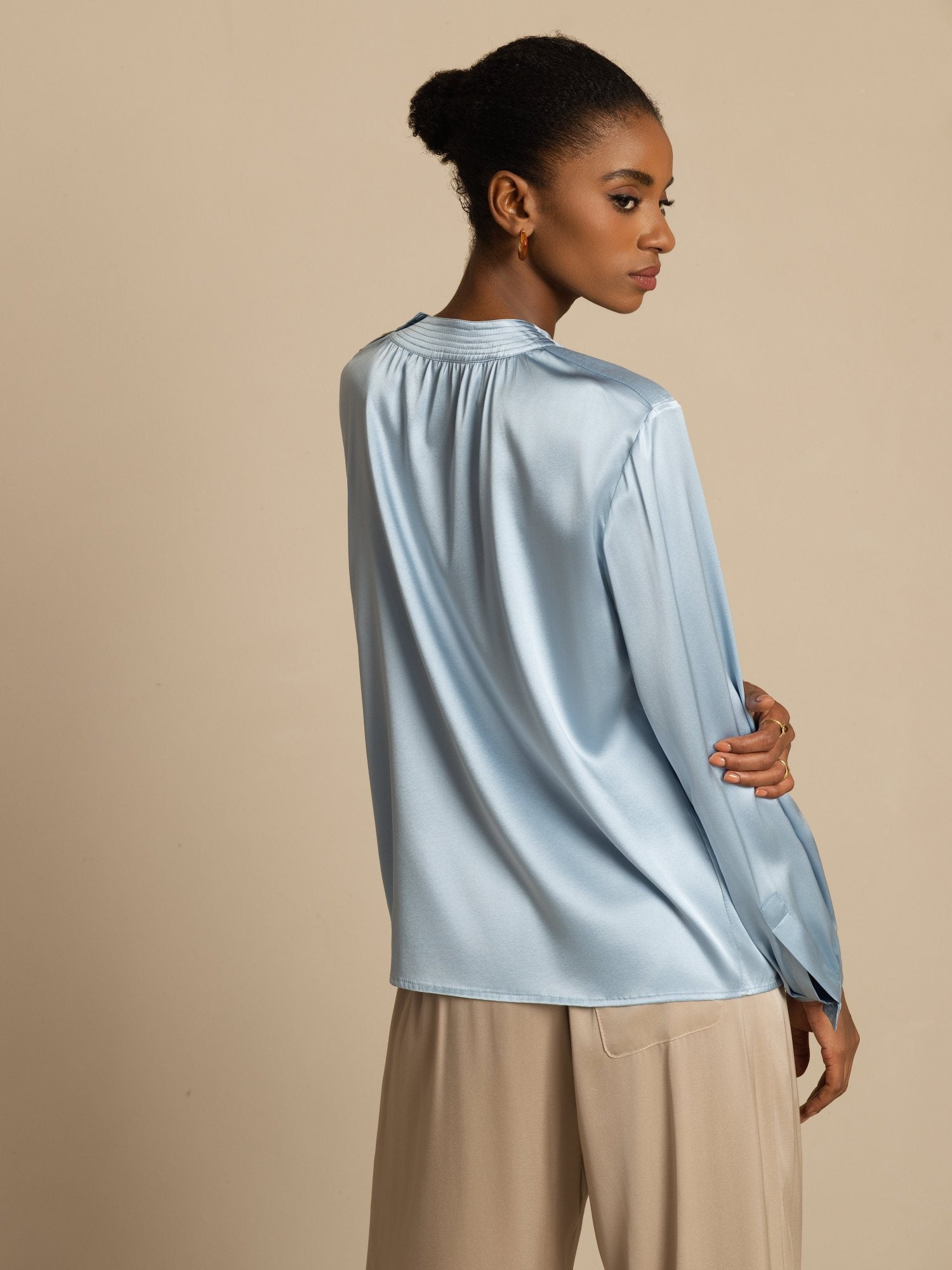 [Grayish Blue] SilkSilky-CA 19Momme Stretch Silk Charmeuse Long Sleeve Round Neck Blouse 002