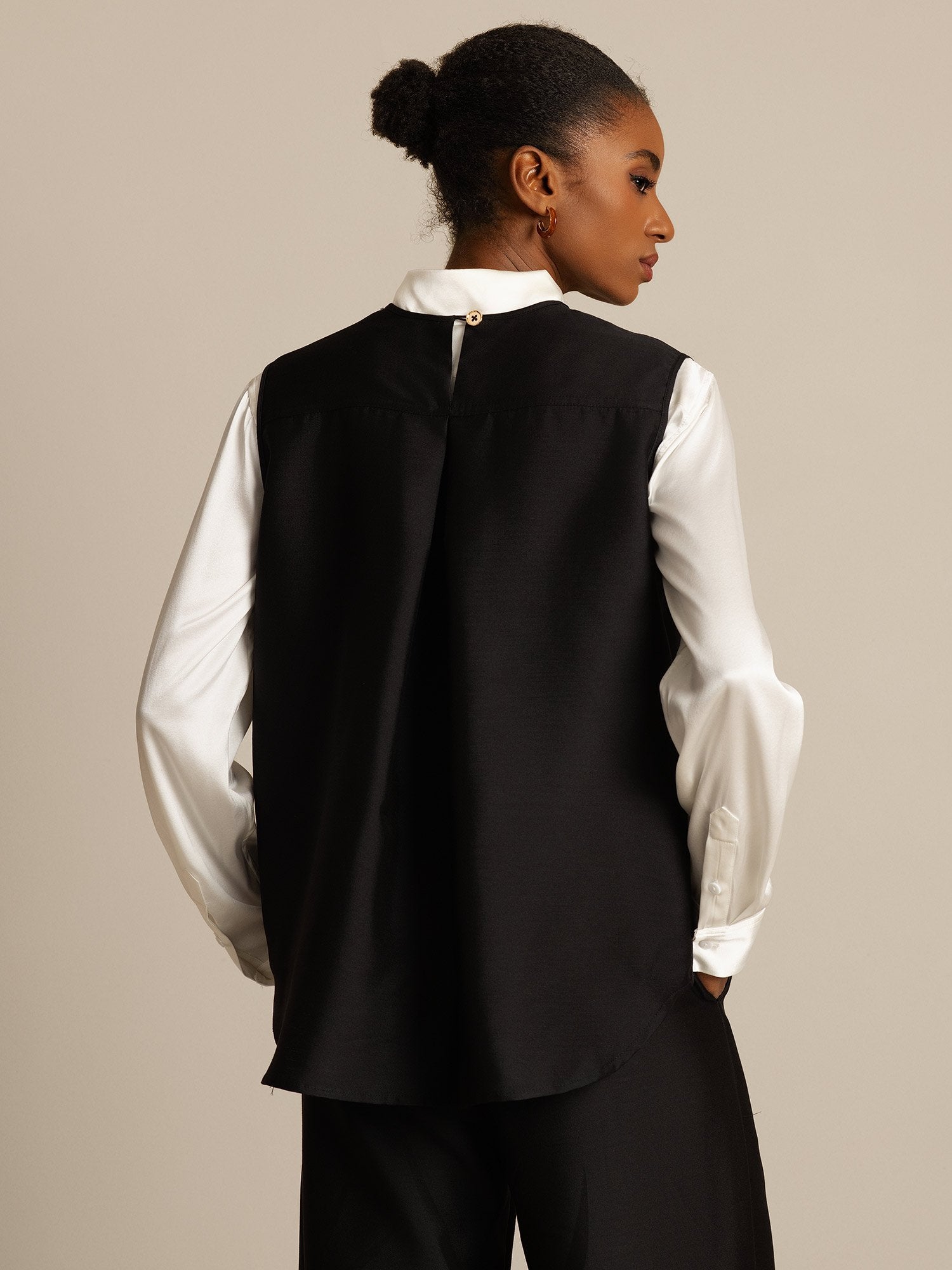 [Black] SilkSilky-CA 32Momme Silk-Wool Blend Womens Vest 002,