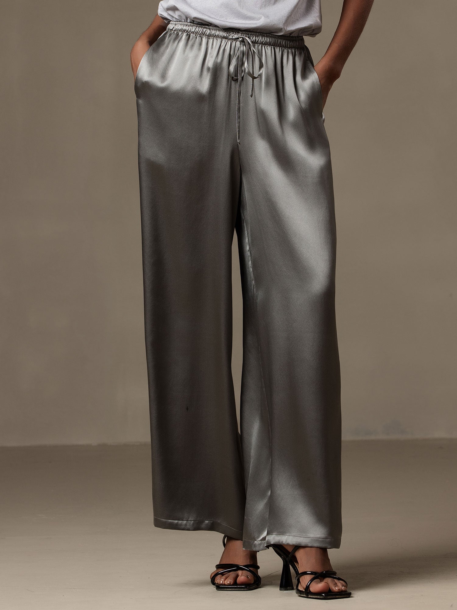 [Dark Gray] SilkSilky-CA Women's Pants 001
