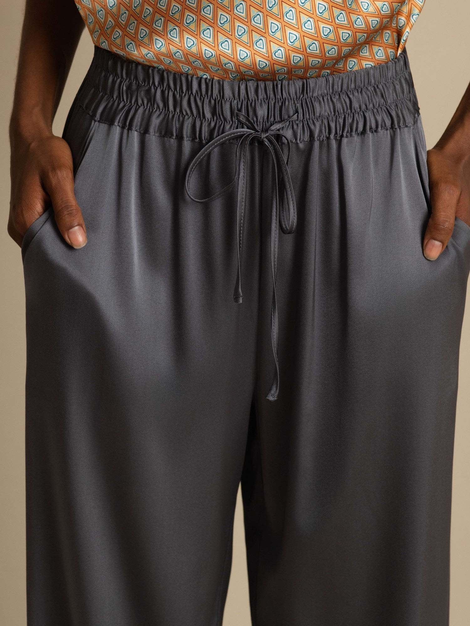 [DarkGray] SilkSilky-CA 19Momme Silk Womens Pants 004