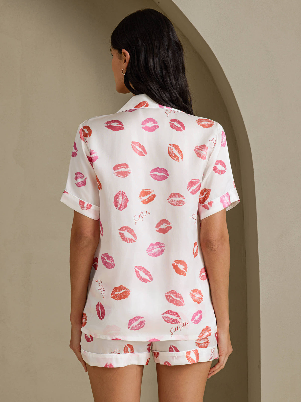 [White Lipstick] SilkSilky-CA Short Sleeve Notch Collar Women's Pajamas 002