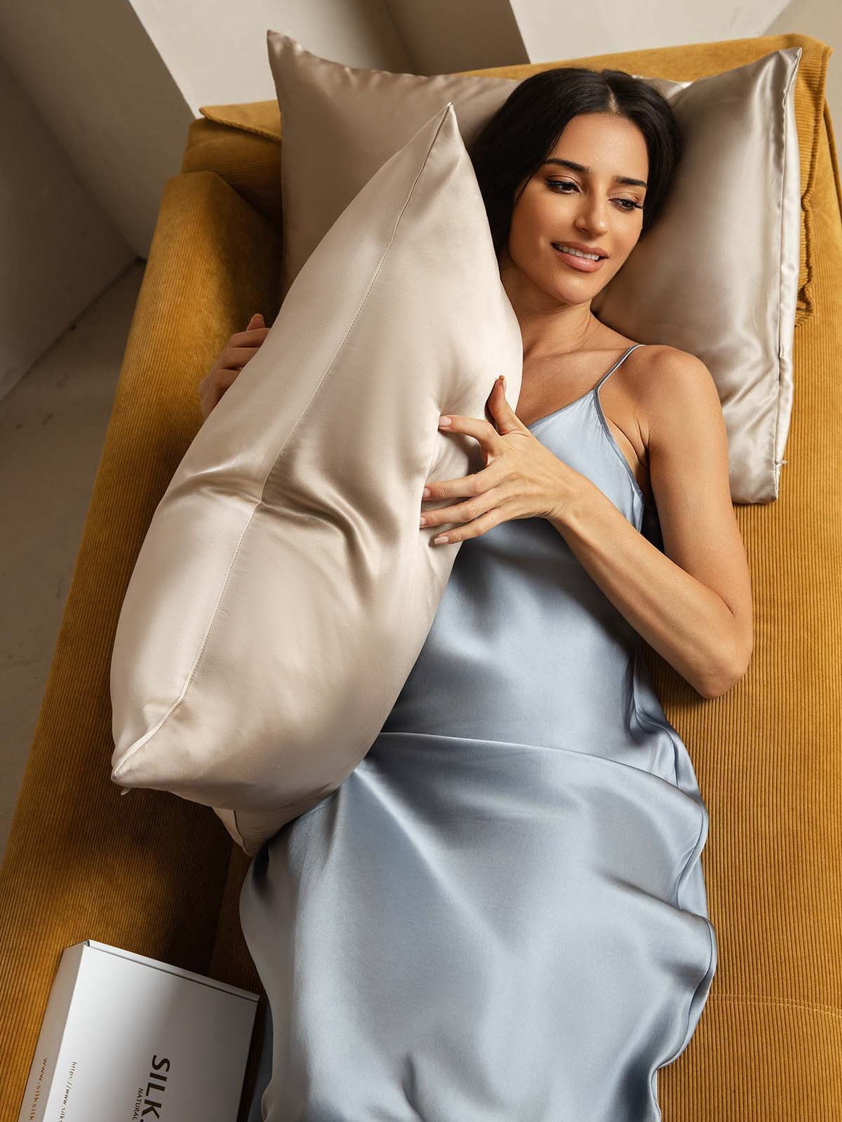 22Momme 100% Mulberry Silk Pillowcase - Two-tone Design