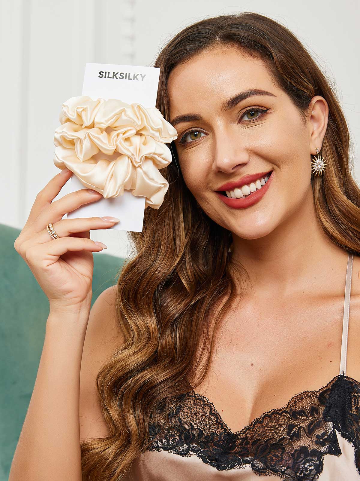 [Beige] SilkSilky-CA 19Momme Pure Silk Scrunchie 004