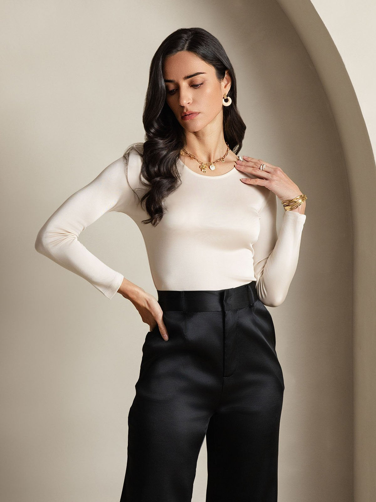 [Beige] SilkSilky-CA Silk Long Sleeve Round Neck Women's T-Shirt 003
