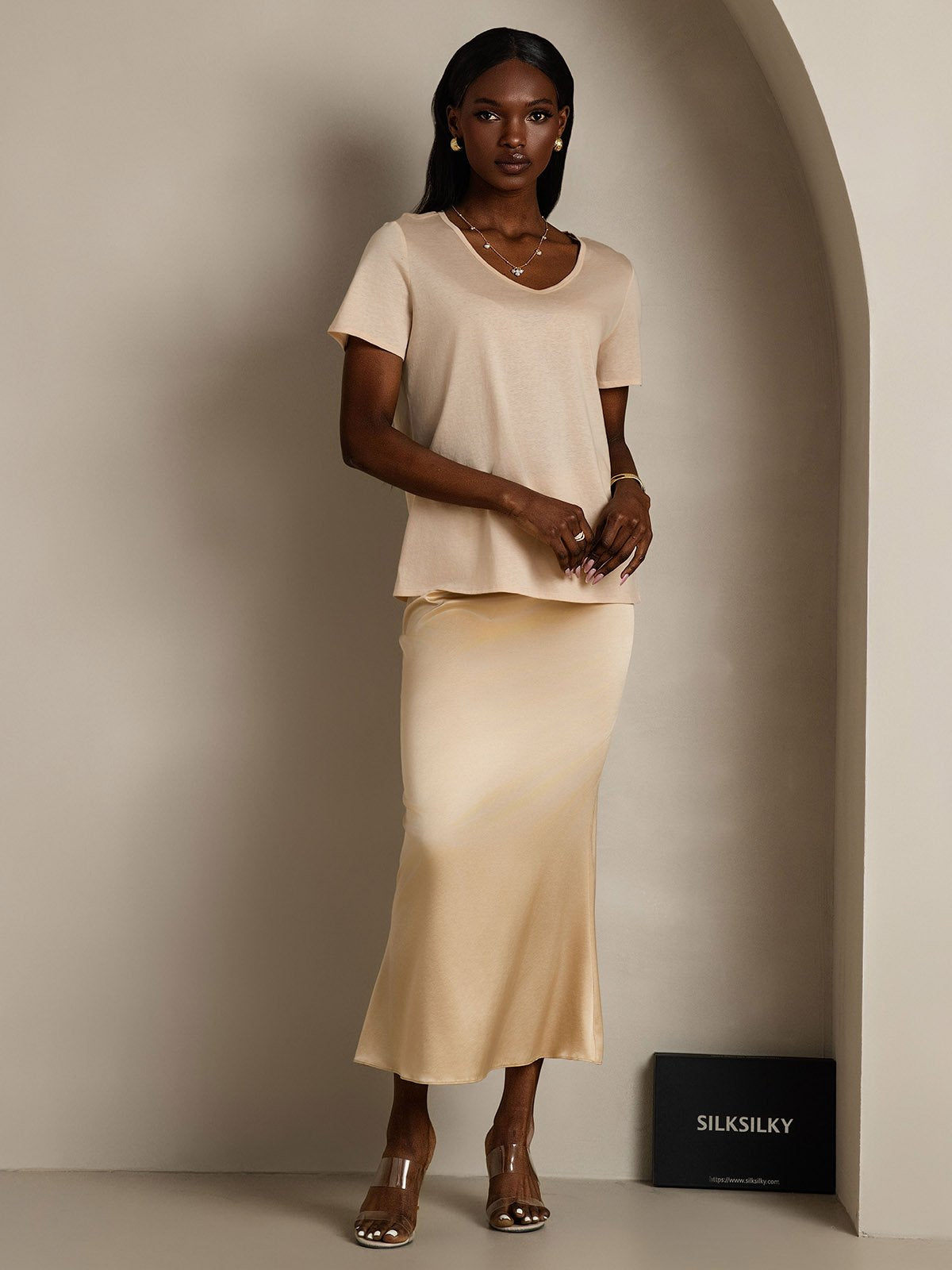 [Beige] SilkSilky-CA Silk Short Sleeve V Neck Women's T-Shirt 006