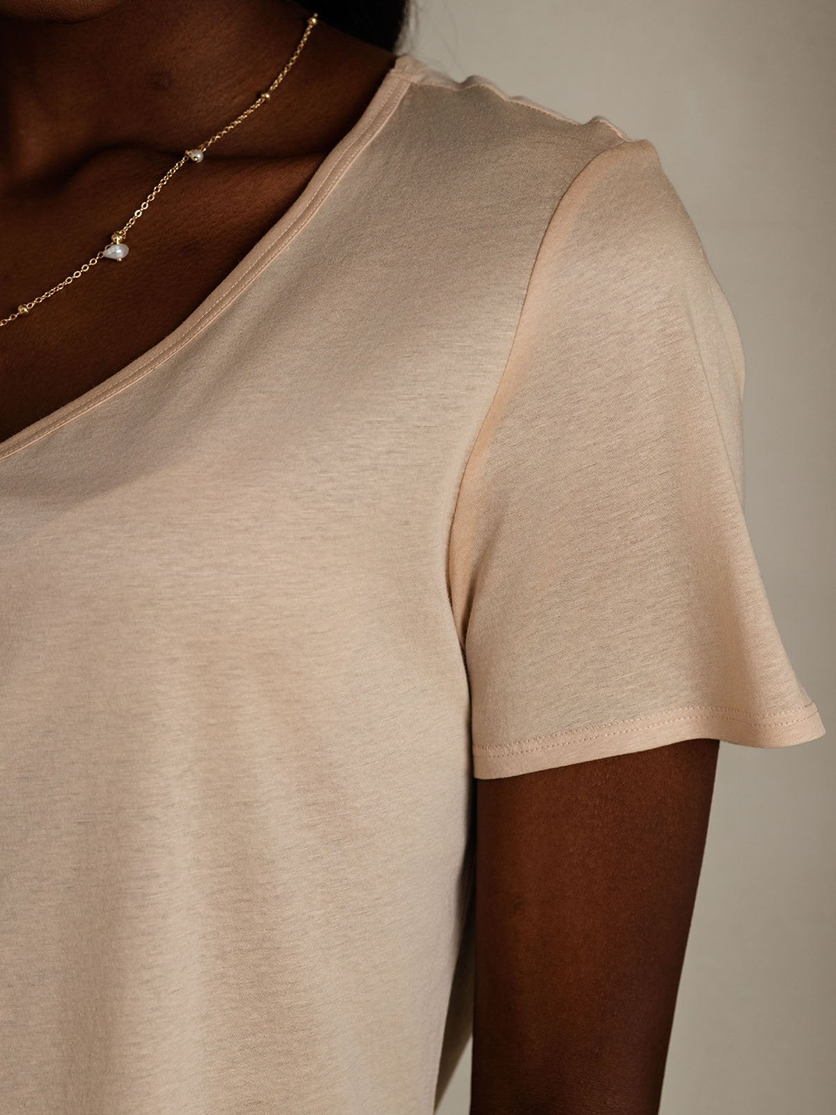 [Beige] SilkSilky-CA Silk Short Sleeve V Neck Women's T-Shirt 007
