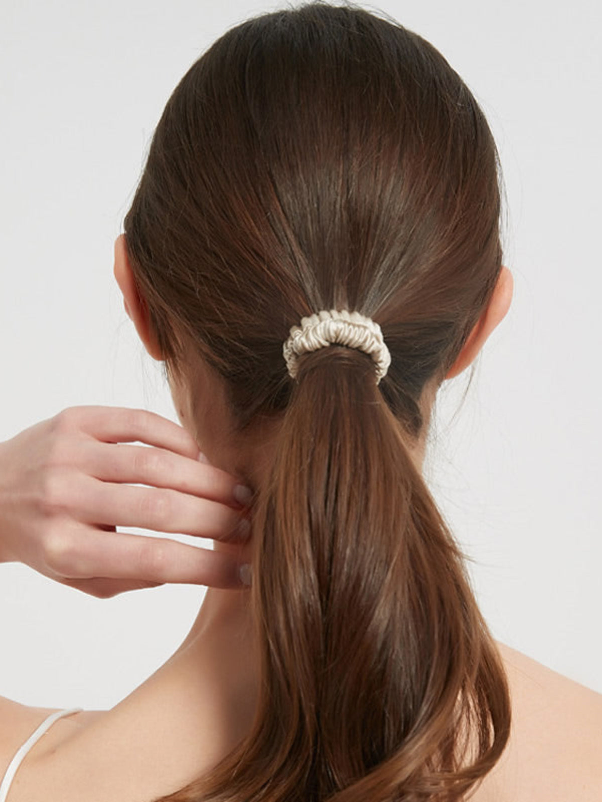 [Beige] SilkSilky-CA 19Momme Scrunchie 006