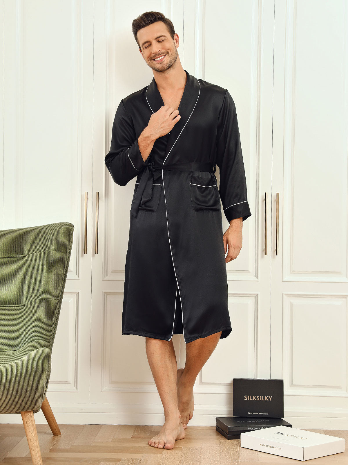 [Black] SilkSilky-CA 19Momme Pure Silk Long Sleeve Lapel Men's Robe 001