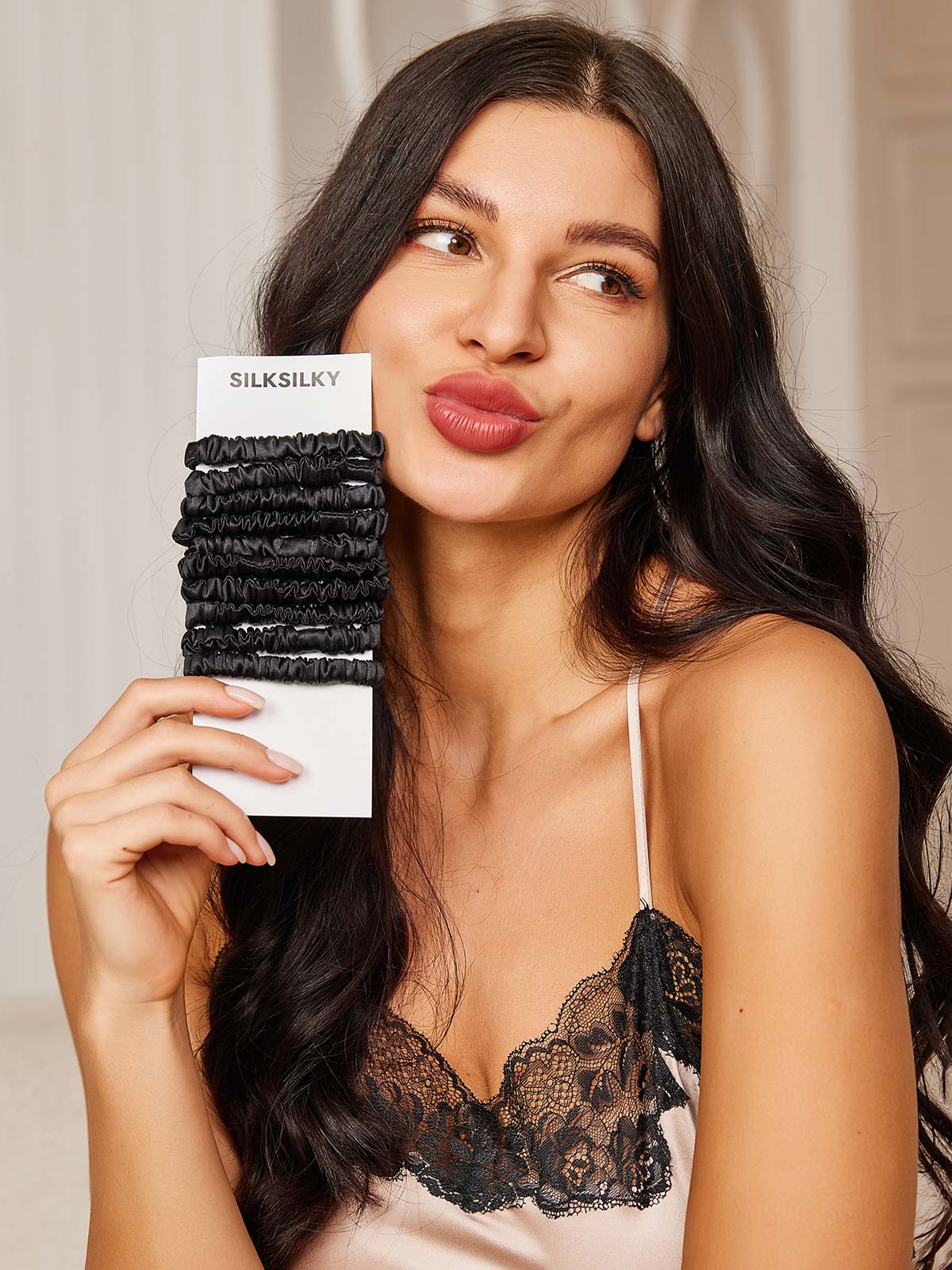 [Black] SilkSilky-CA 19Momme Pure Silk Scrunchie 001