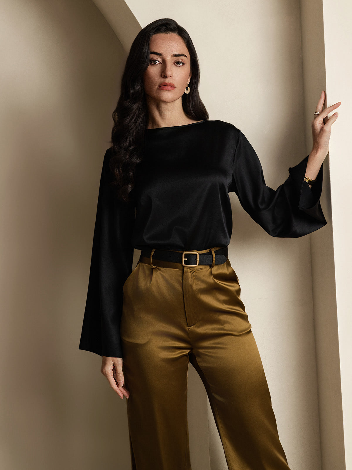 [Black] SilkSilky-CA 19Momme Silk Long Sleeve Round Neck Women's T-Shirt 004