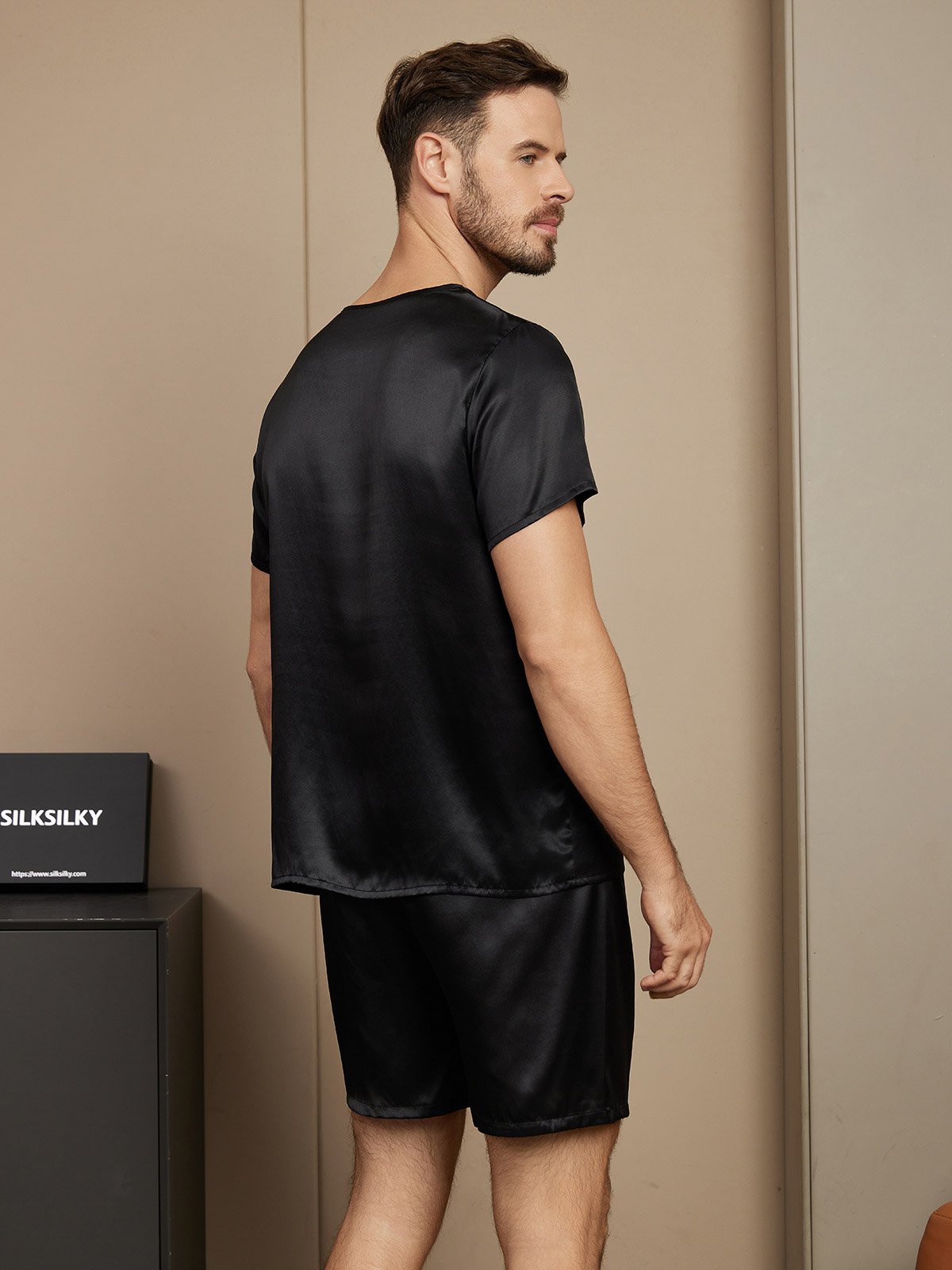 [Black] SilkSilky-CA Pure Silk Short Sleeve Round Neck Men's Pajamas 002