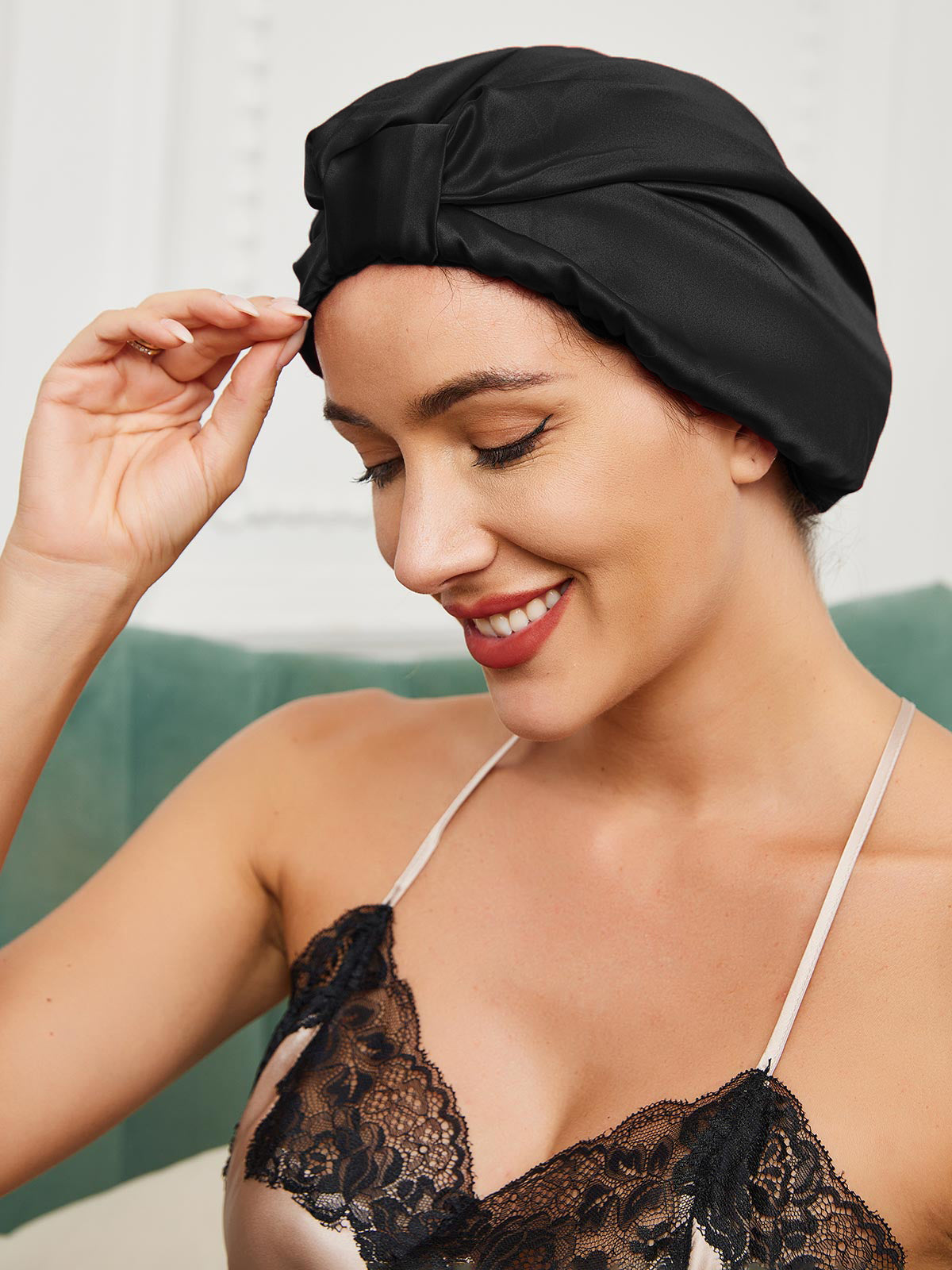 [Black] SilkSilky-CA Pure Silk Sleep Cap 001