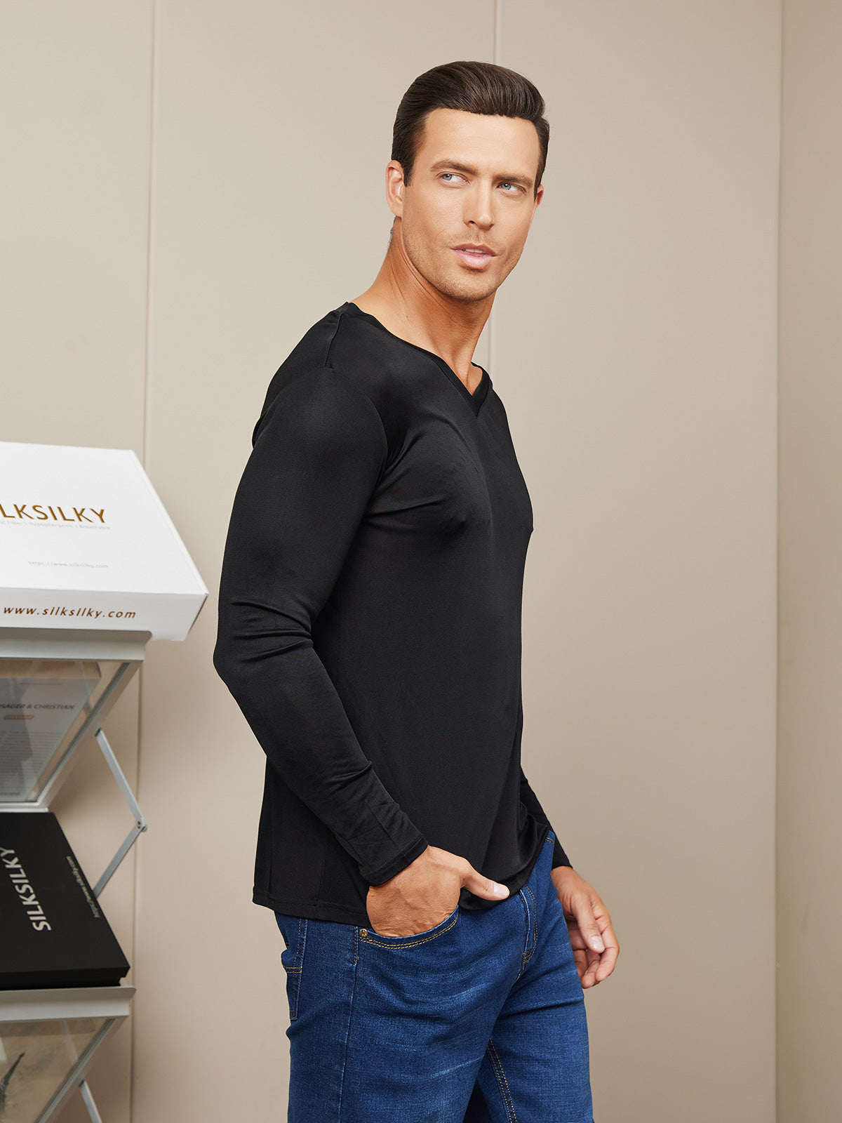 [Black] SilkSilky-CA Silk Knitted Long Sleeve V Neck Men's T-Shirt 004