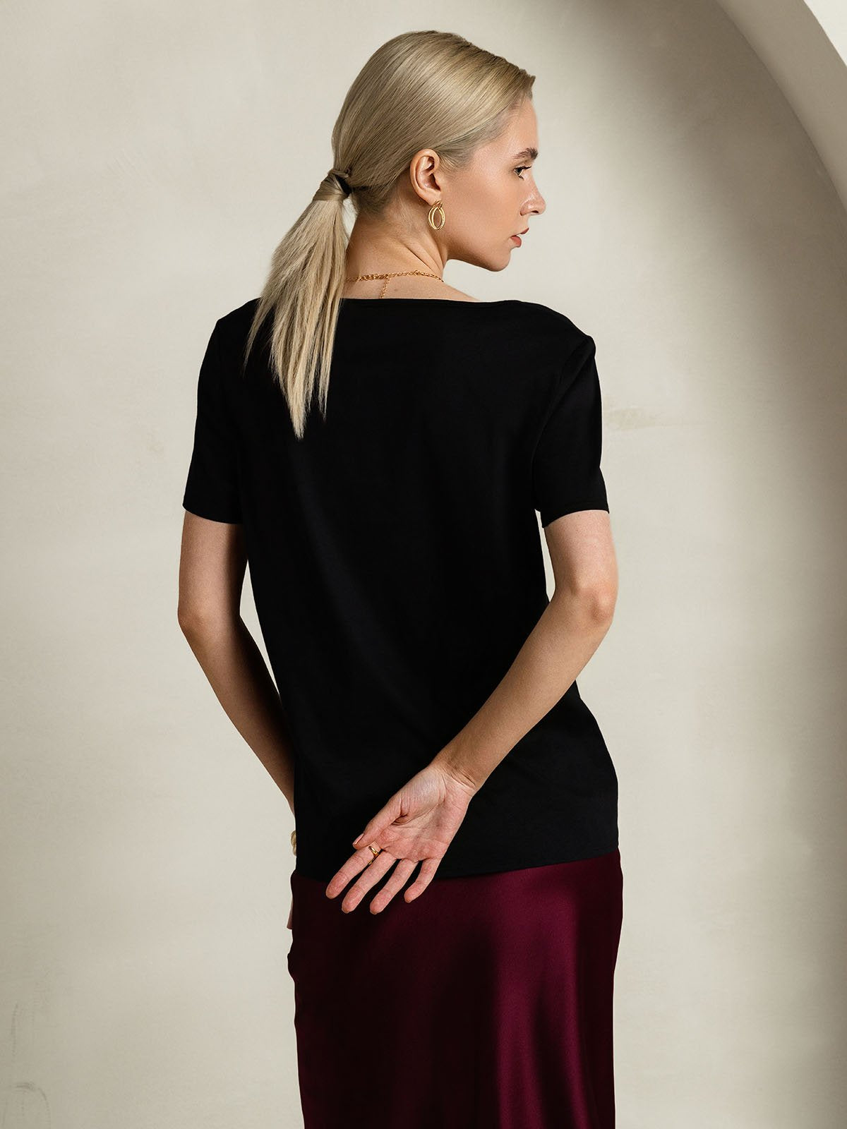 [Black] SilkSilky-CA Silk Short Sleeve V Neck Women's T-Shirt 002