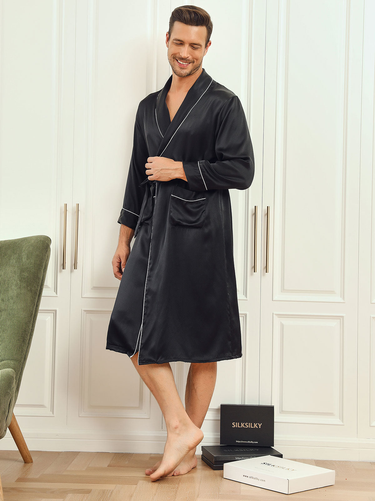 [Black] SilkSilky-CA 19Momme Pure Silk Long Sleeve Mens Robe 004