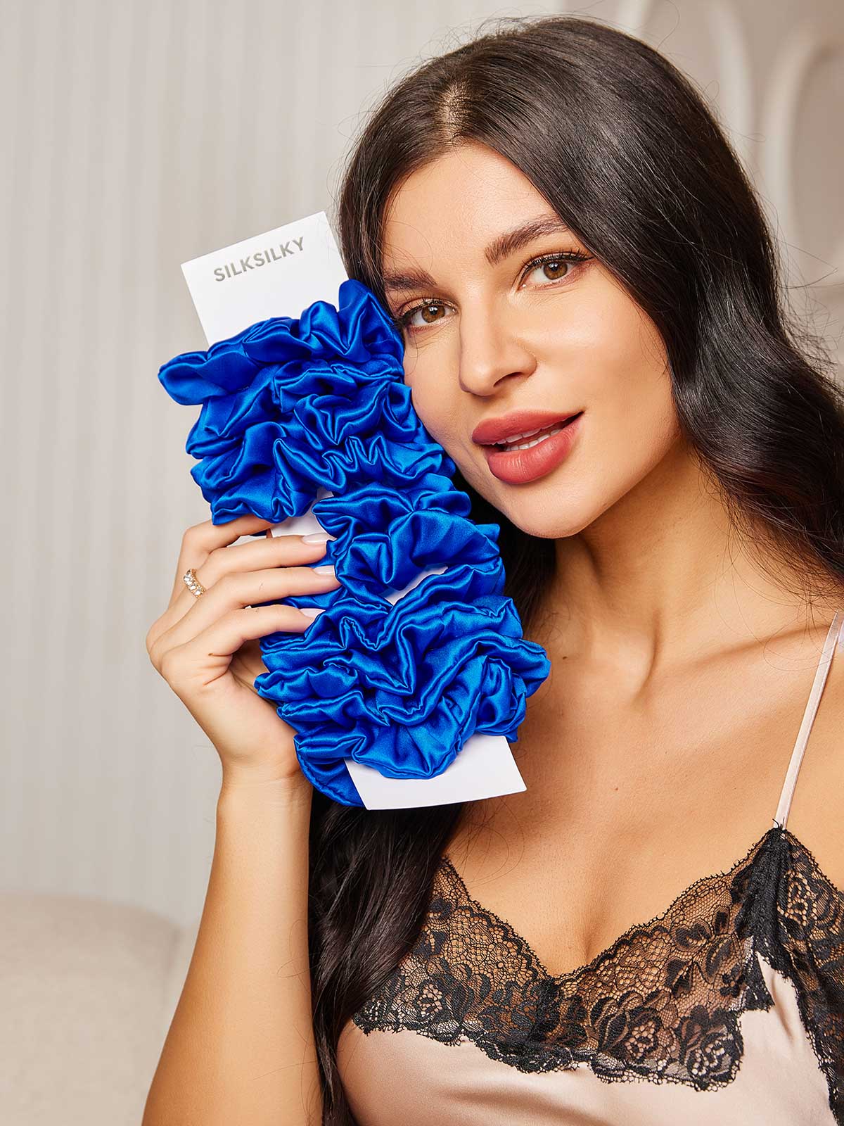 [Blue] SilkSilky-CA 19Momme Pure Silk Scrunchie 001