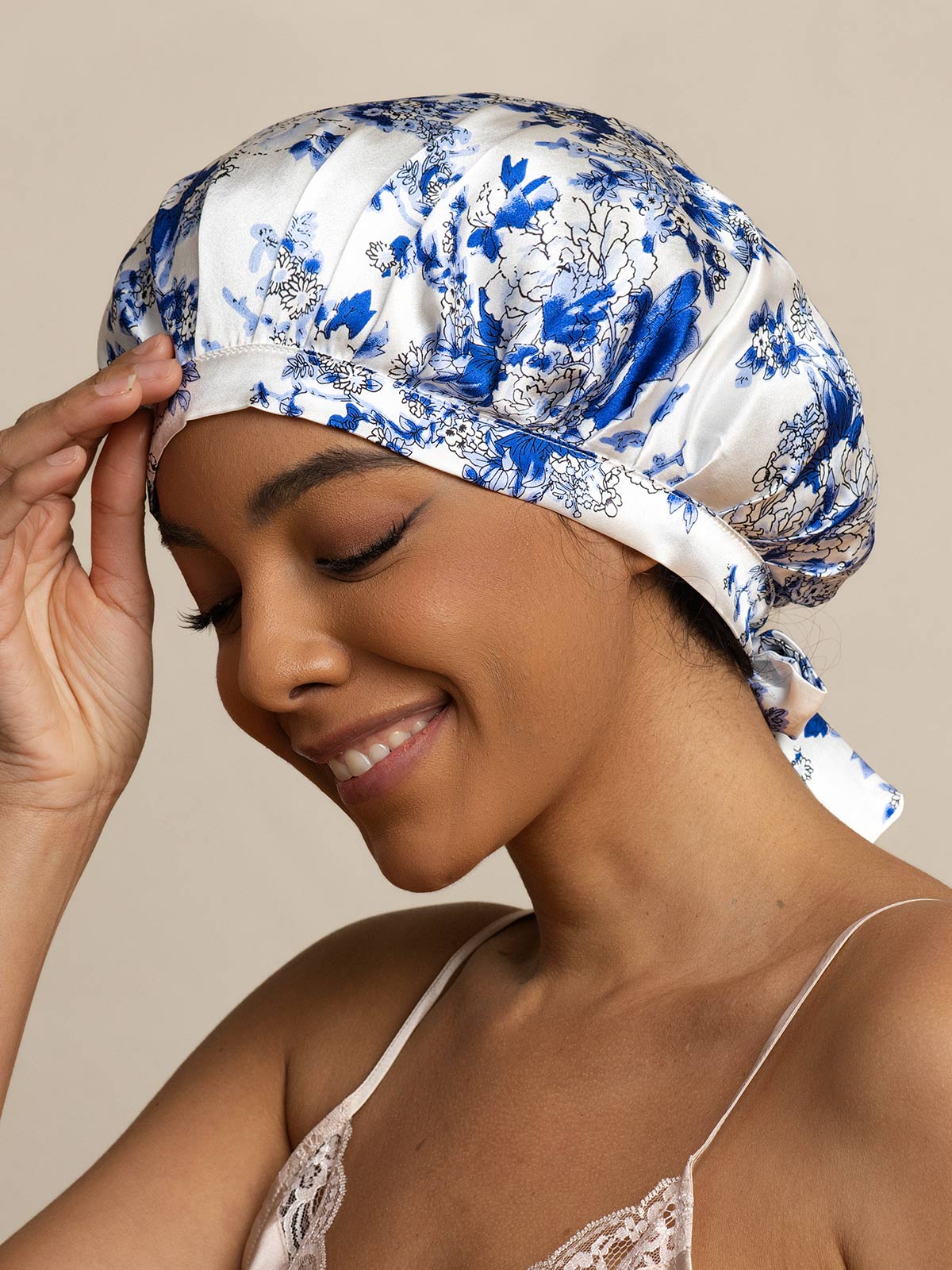 [Blue and White Porcelain] SilkSilky-CA Pure Silk Sleep Cap 001