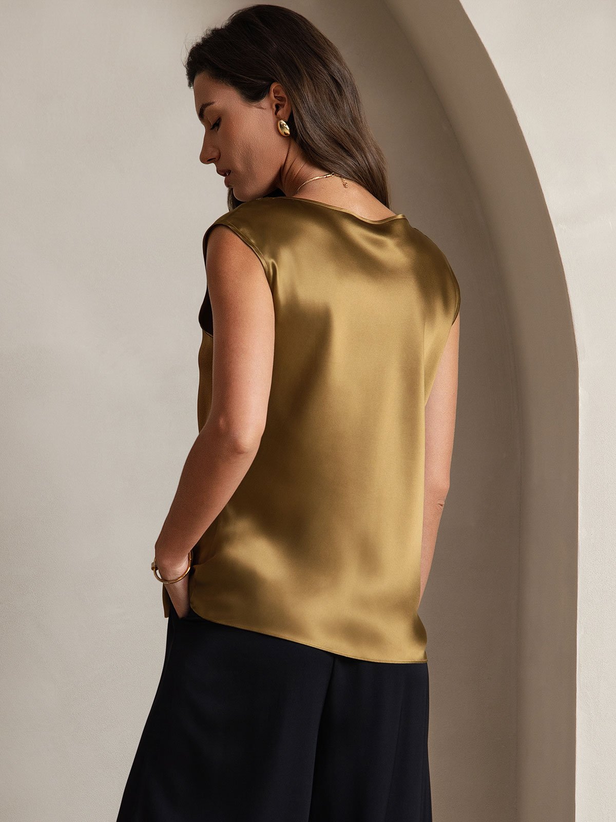 [Brown] SilkSilky-CA 19Momme Silk Sleeveless Round Neck Women's T-Shirt 002