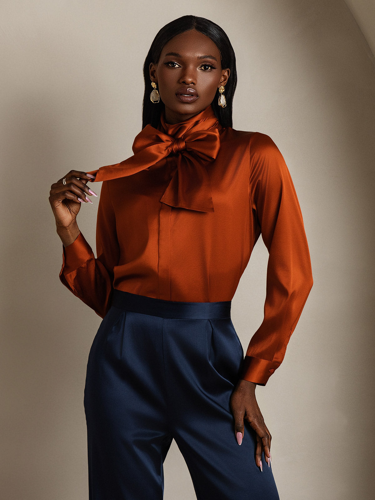 [Caramel] SilkSilky-CA 19Momme Silk Long Sleeve Tie Neck Women's Shirt 001