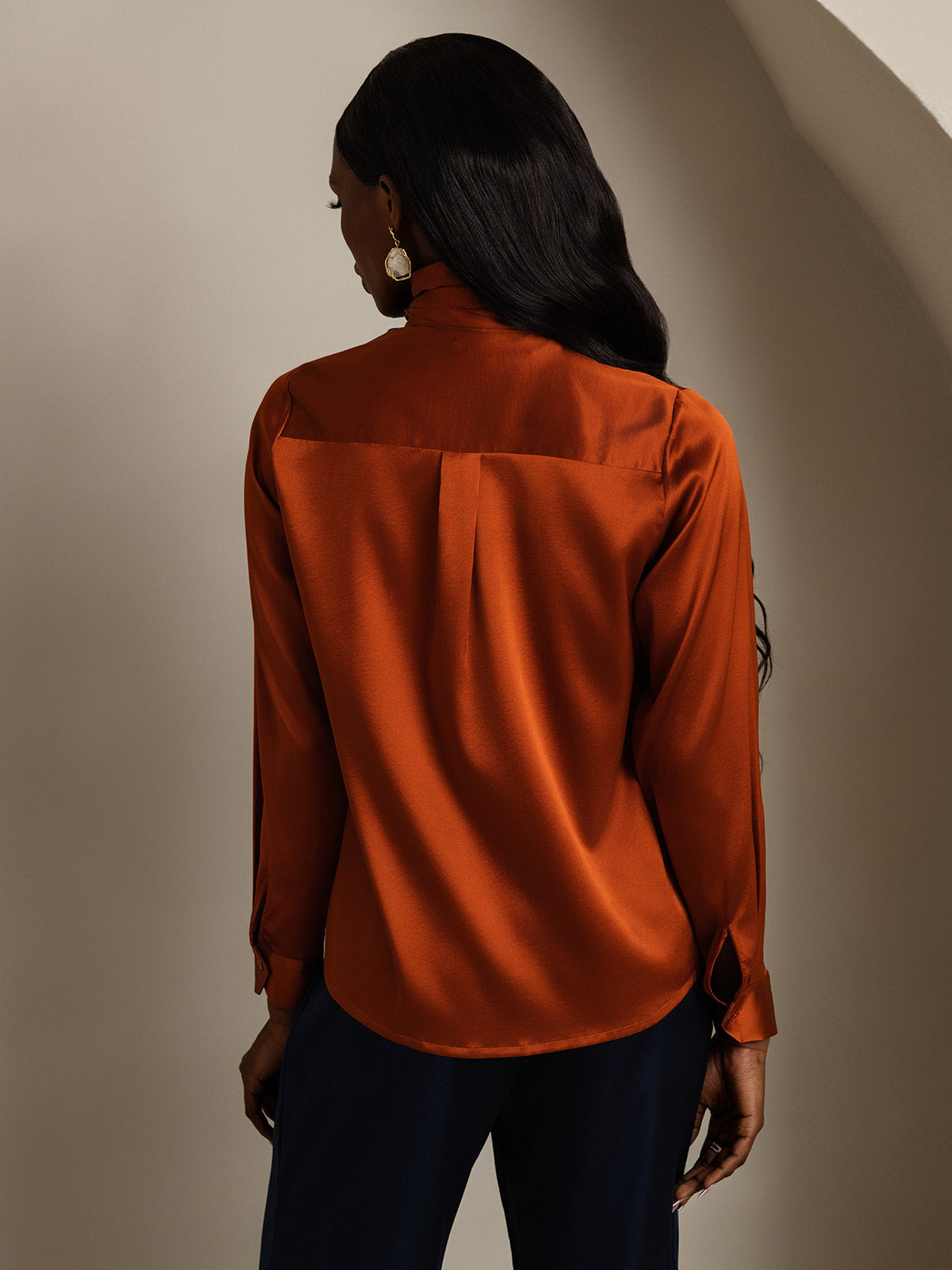 [Caramel] SilkSilky-CA 19Momme Silk Long Sleeve Tie Neck Women's Shirt 002