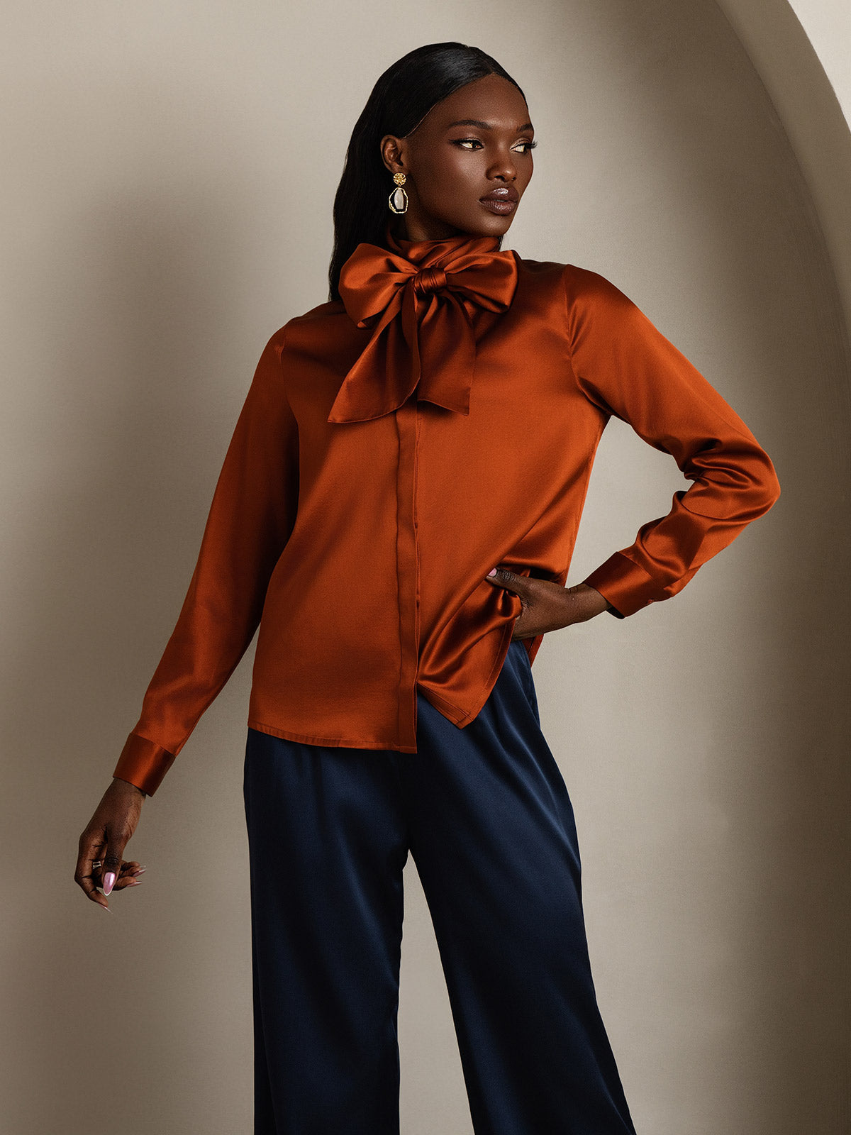 [Caramel] SilkSilky-CA 19Momme Silk Long Sleeve Tie Neck Women's Shirt 005