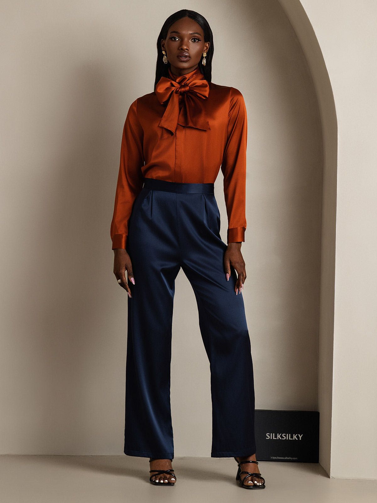 [Caramel] SilkSilky-CA 19Momme Silk Long Sleeve Tie Neck Women's Shirt 006