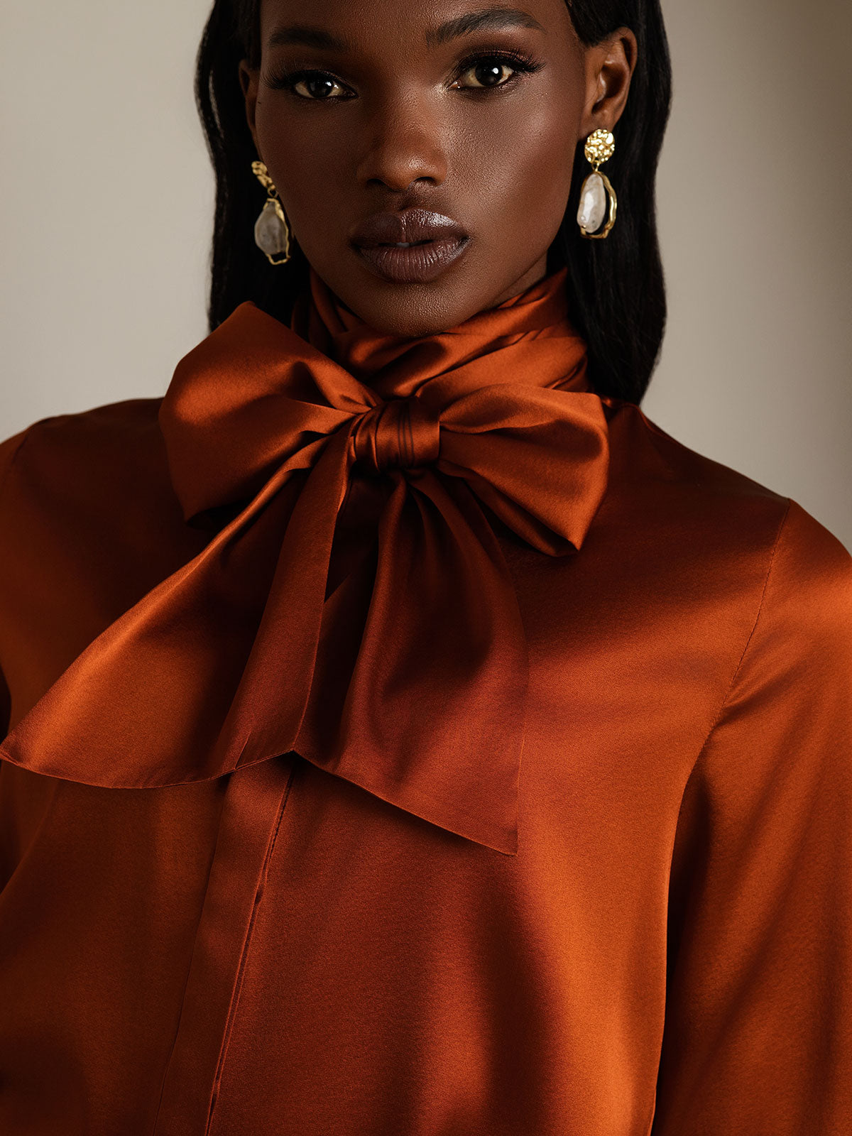 [Caramel] SilkSilky-CA 19Momme Silk Long Sleeve Tie Neck Women's Shirt 010
